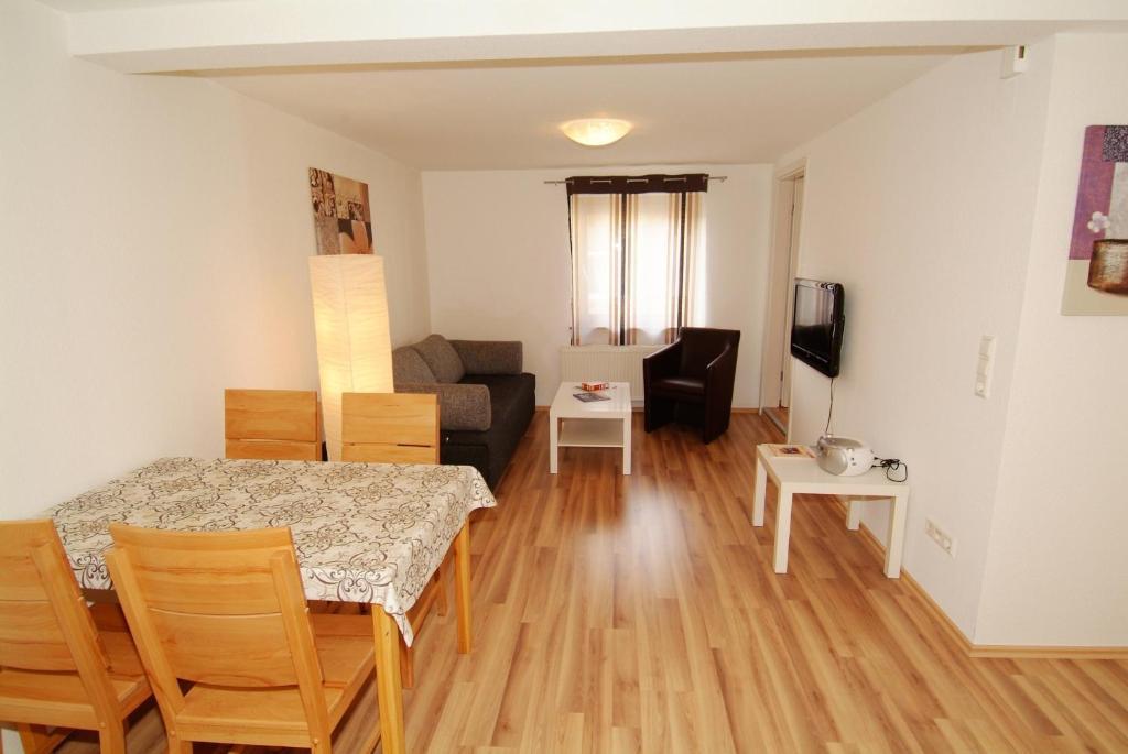 Apartments Klara -Fewo Bachmann Auch Kurzfristig Ep Karten Garantiert! Rust Room photo